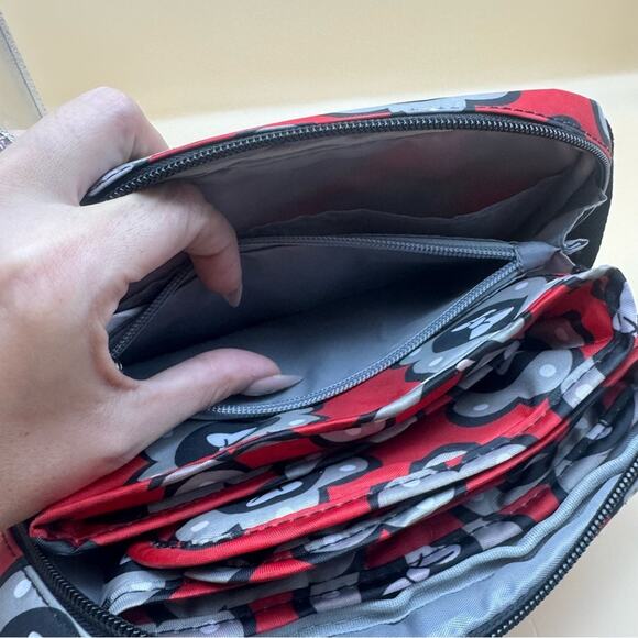 Disney Minnie Mouse Baby Diaper Change Pouch with Matching Changing Pad Inside - Picture 3 of 14